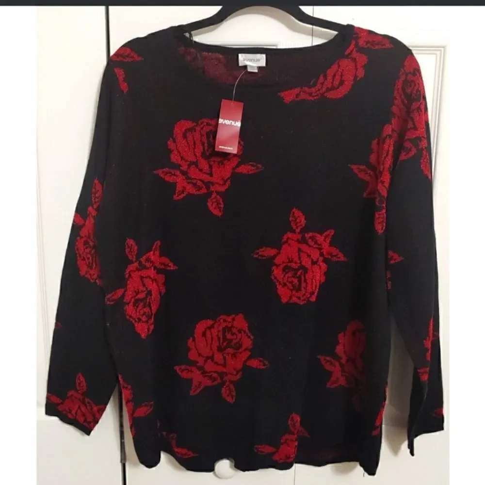 Women's Sweater by Avenue With Roses NWT Size 14/16